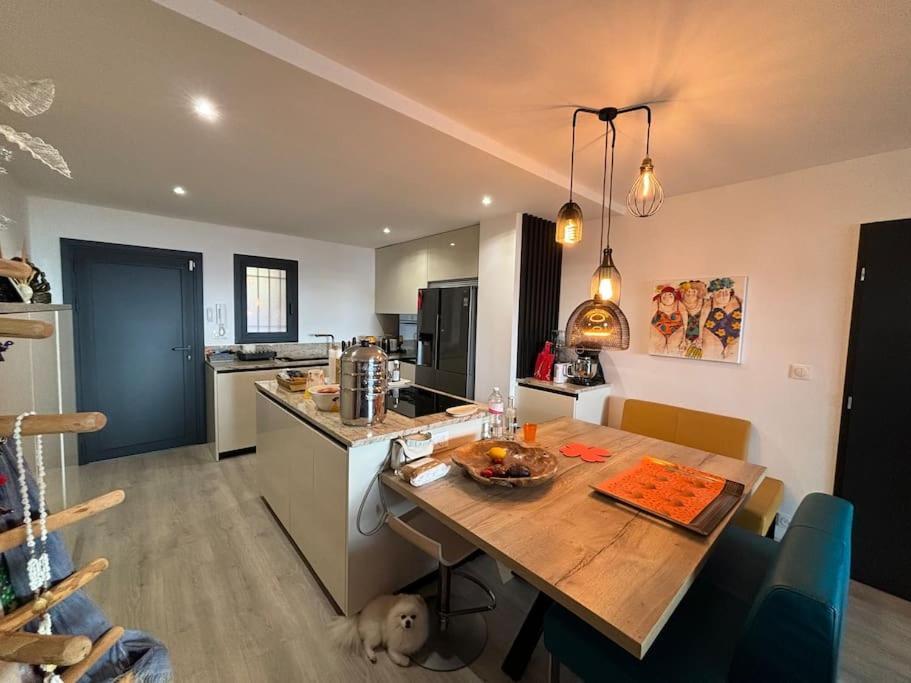 T3 Luxe, Vue Mer-piscine, A Pied Apartment Le Lavandou